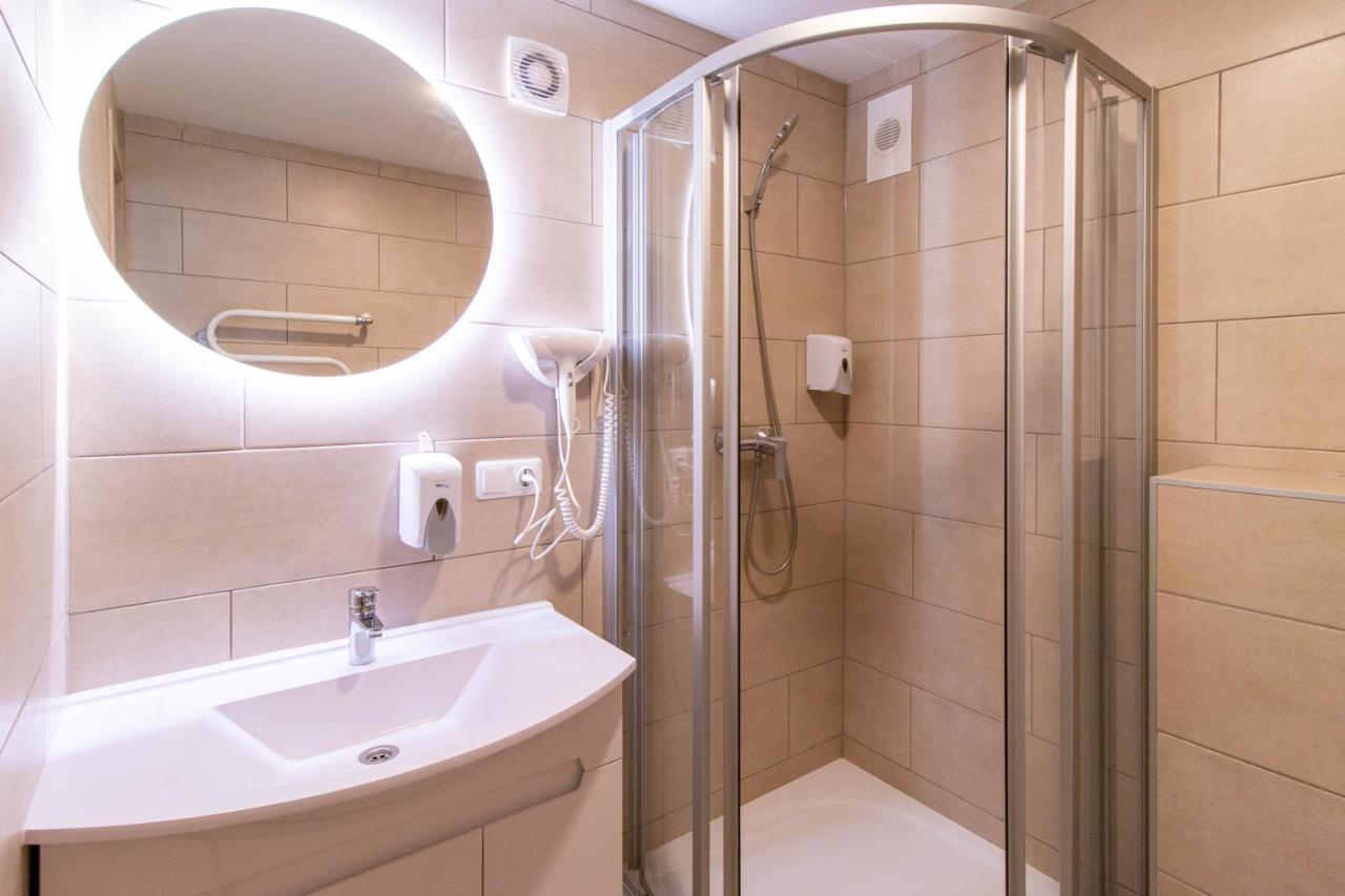 אליטוס Dzukija Hotel מראה חיצוני תמונה